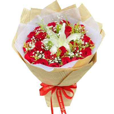 防城港19朵红玫瑰1支百合，永恒之美