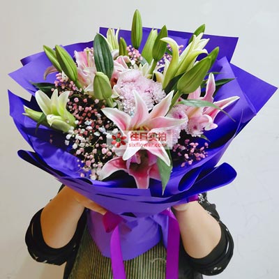 防城港6支粉色多头百合，真诚的问候